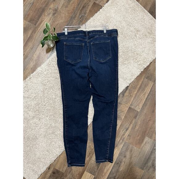 Torrid Versatile Dark Wash Whiskered Super Soft Midfit Super Skinny Jeans - Picture 5 of 8